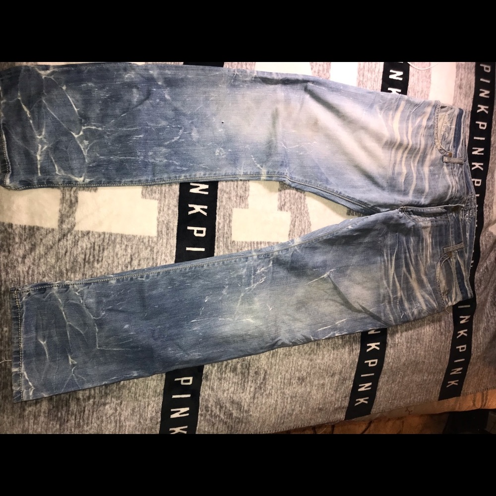Men’s stone washed Robins jeans